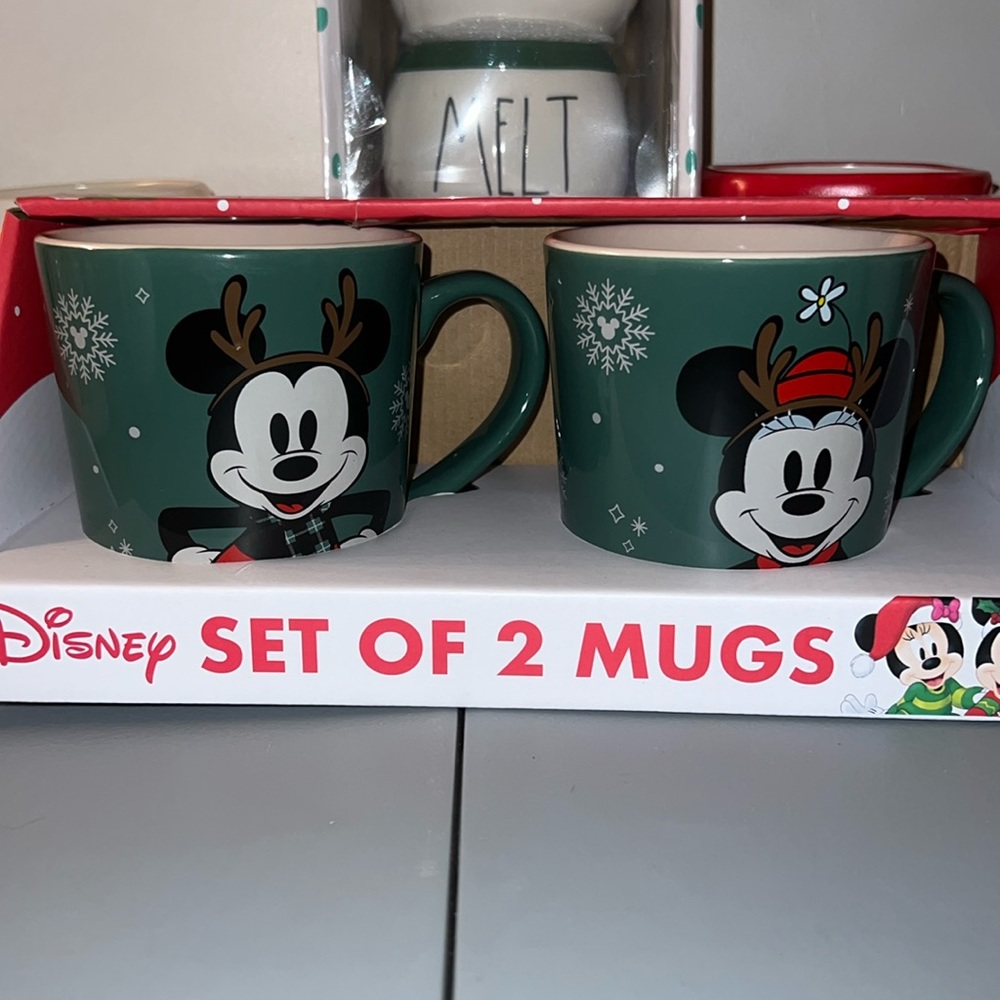DISNEY MICKEY AND MINNIE SET OF 2 MUGS